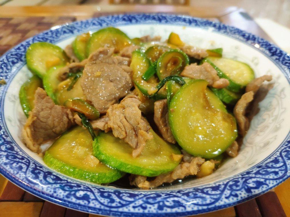 xiaocharlene做的云南小瓜炒肉