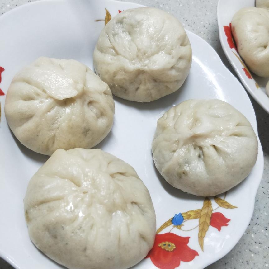 苋菜腊肉包子