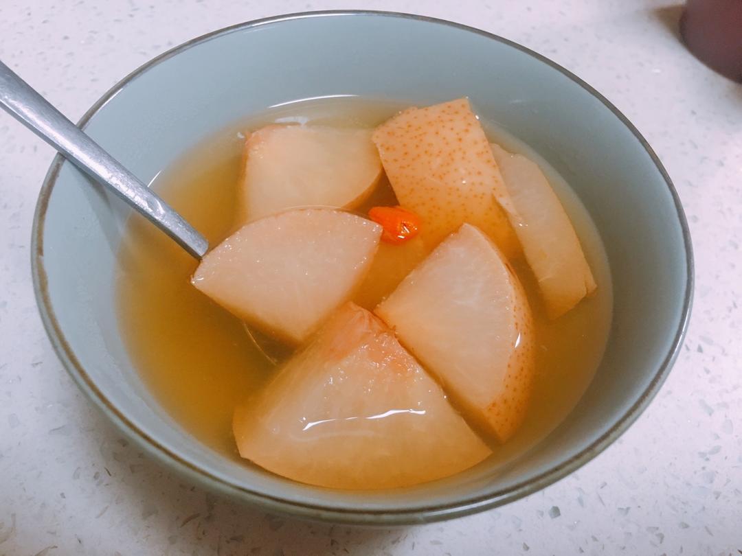 芥末陈朵朵做的润肺滋养甜汤-----不一样的自制冰糖雪梨