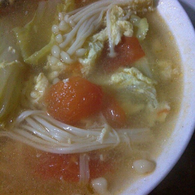 金针菇番茄鸡蛋汤