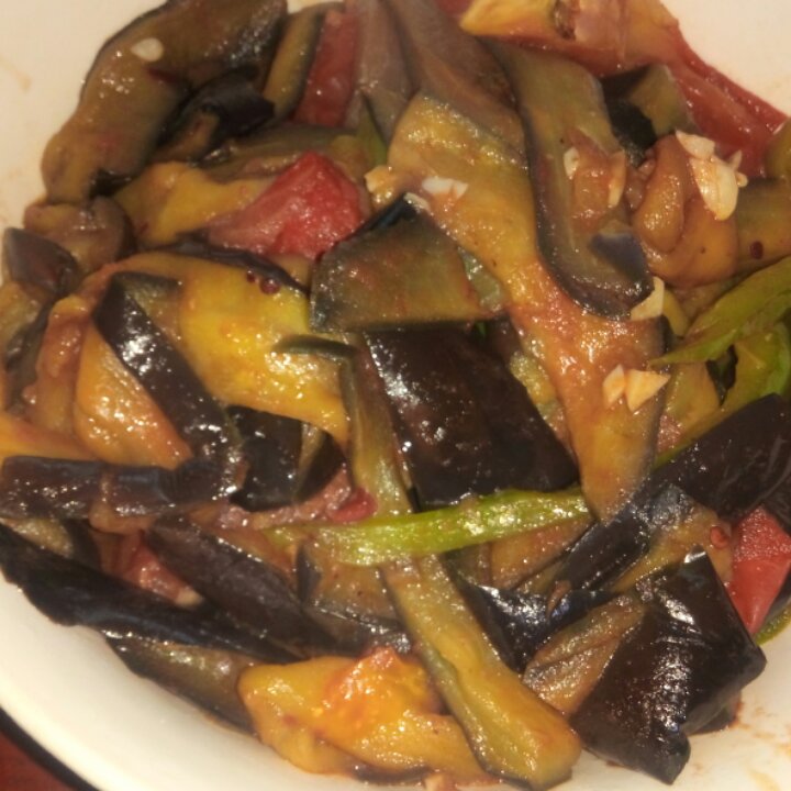 西红柿尖椒炒茄子