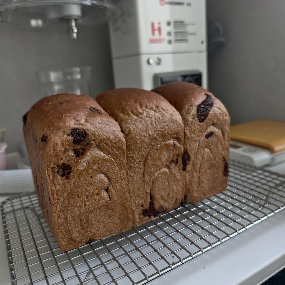 巨~巨好吃的巧克力奶油吐司