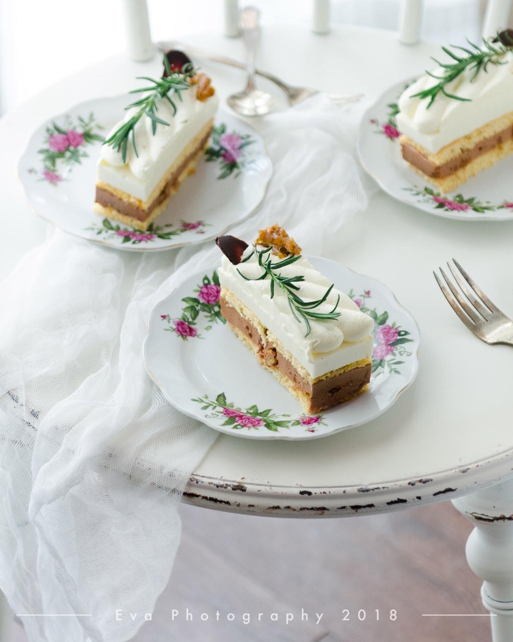 赛杰斯塔Cegesta—椰子慕斯配焦糖核桃巧克力慕斯蛋糕<熊谷裕子>