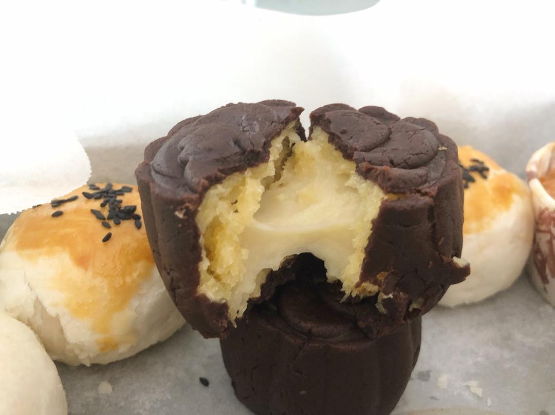 巧克力奶酪椰蓉拉丝月饼