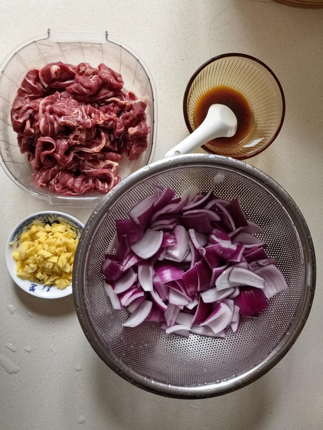 洋葱炒牛肉