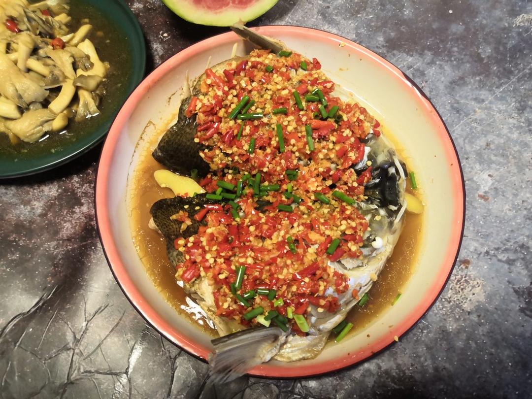 剁椒鱼头