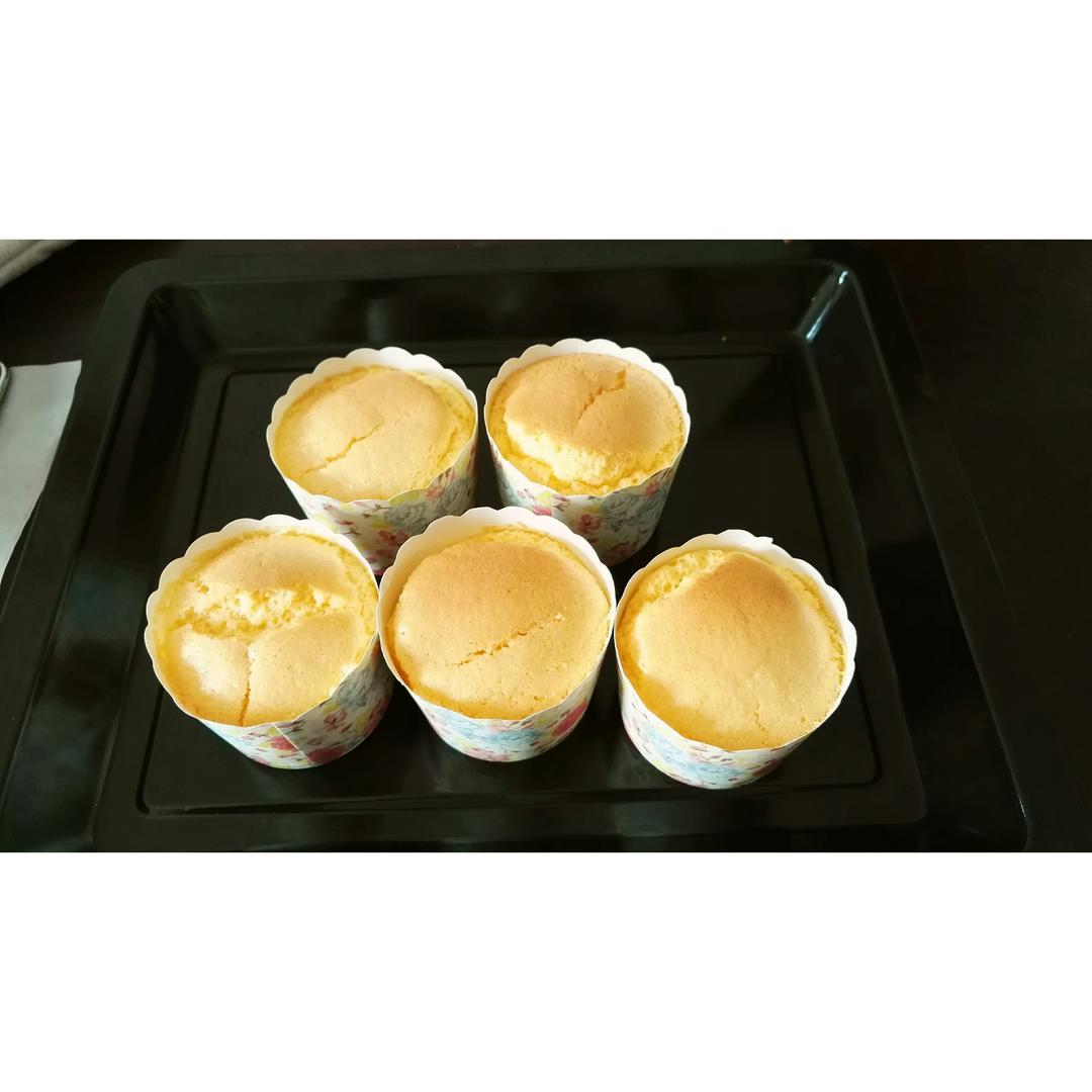 淡奶油我要把你消耗掉!——淡奶油戚风蛋糕