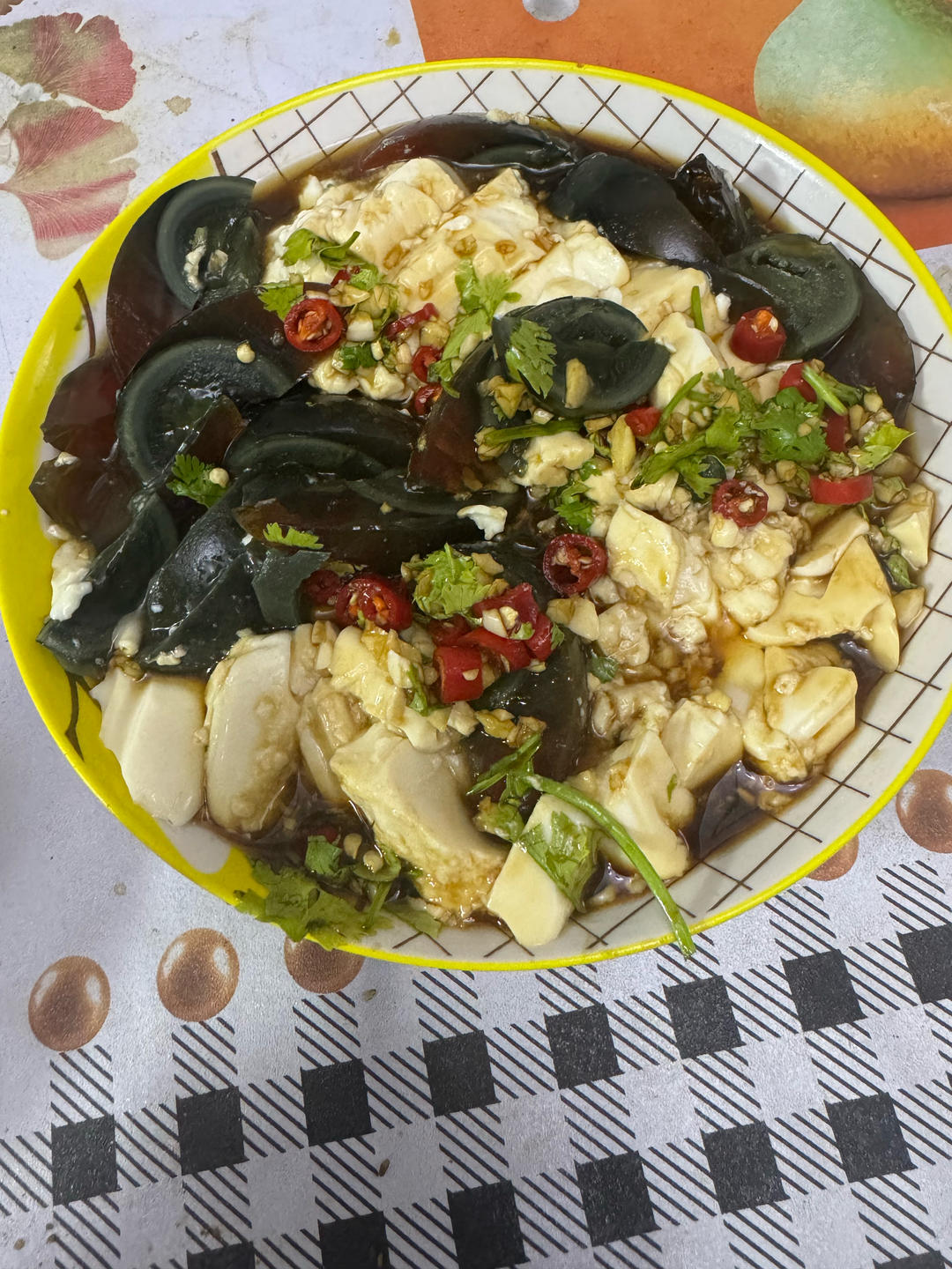 凉拌皮蛋豆腐