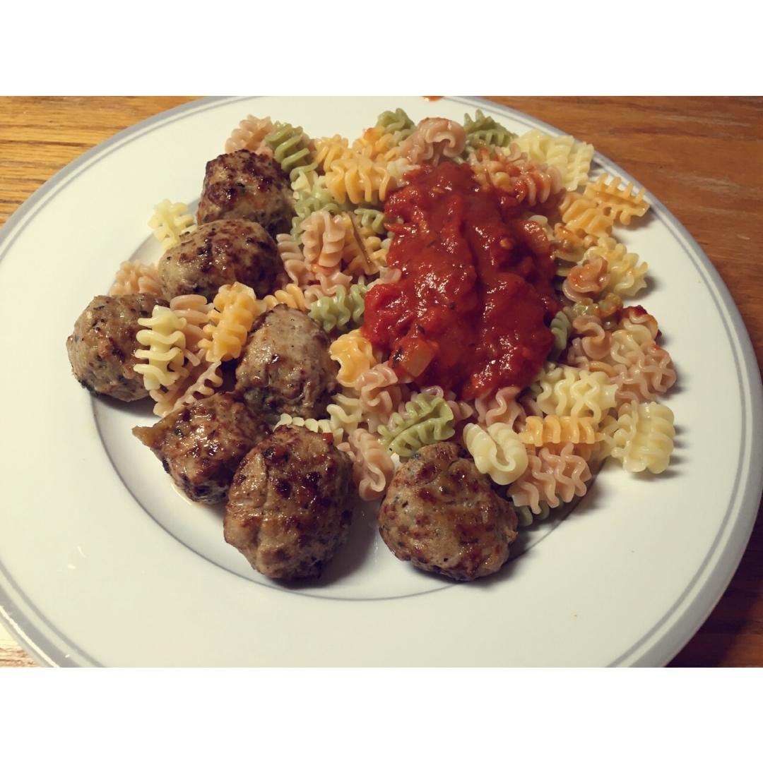 红酱肉丸意大利面