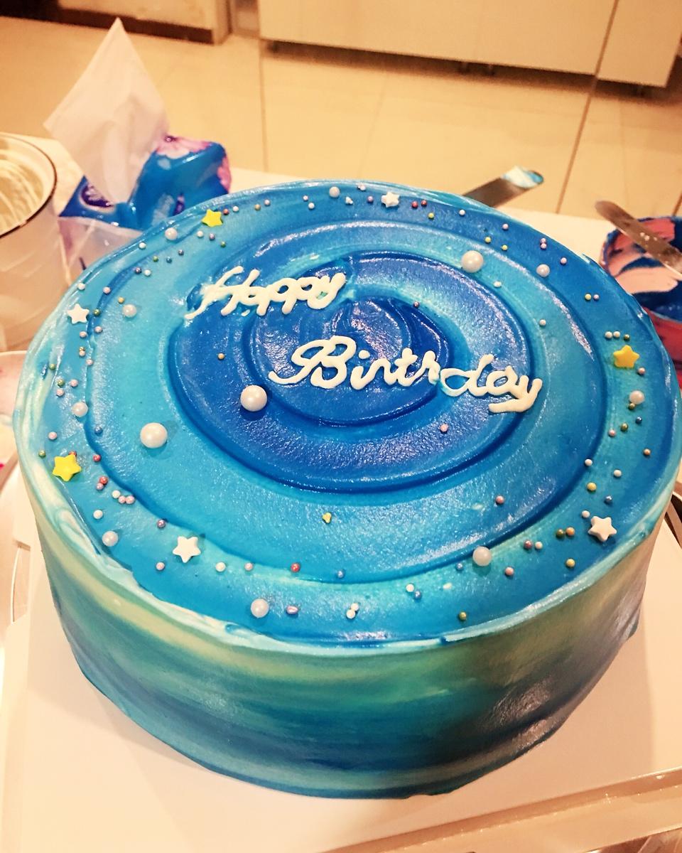 yan oο做的星空奶油蛋糕