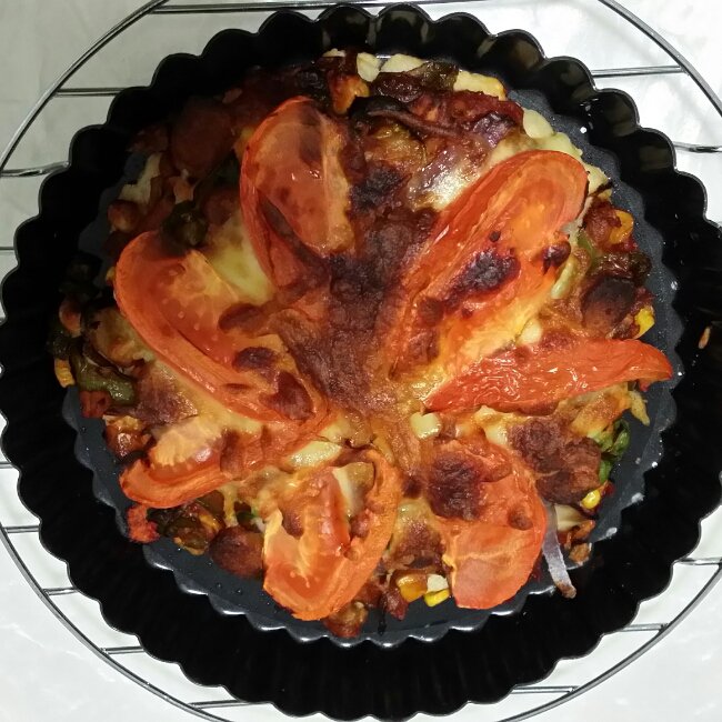 薄饼脆皮火腿pizza