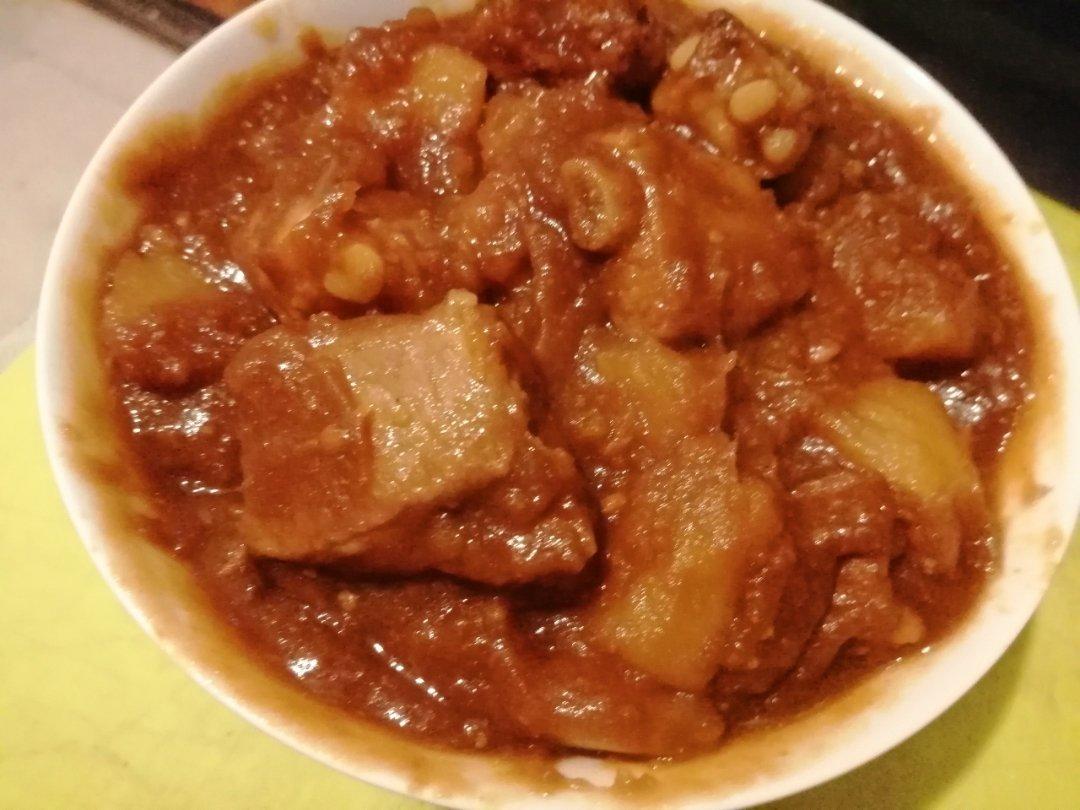 软糯咸香土豆炖排骨