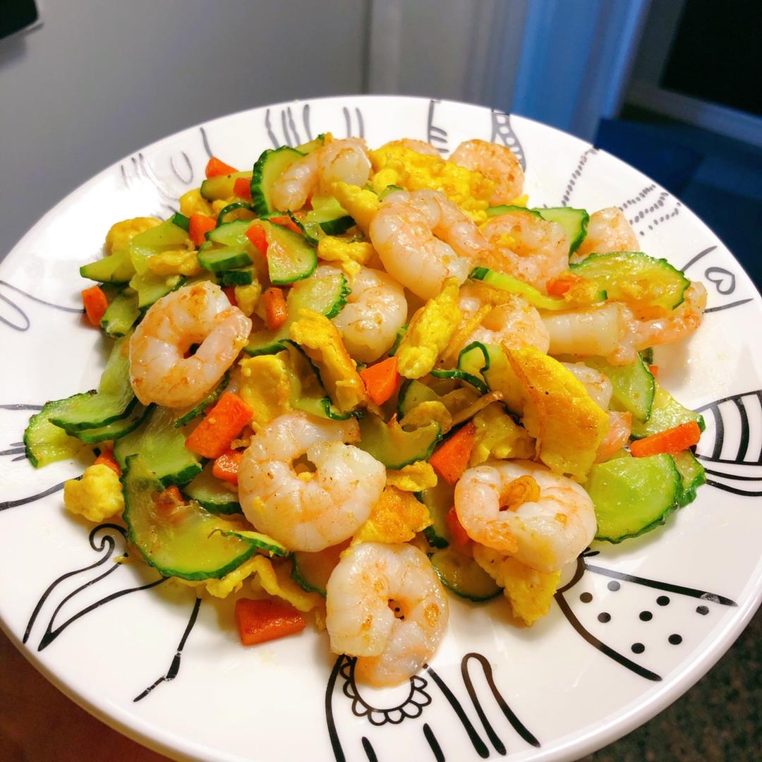 鸡蛋黄瓜炒虾仁