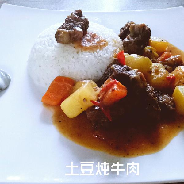 土豆炖牛肉