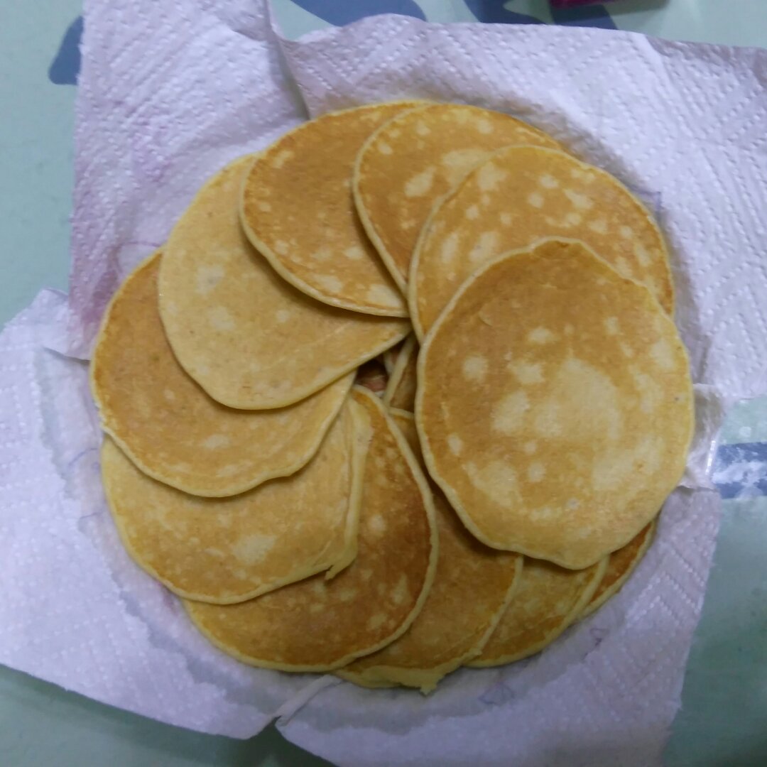 【减脂早餐】无油香蕉松饼（超简单）