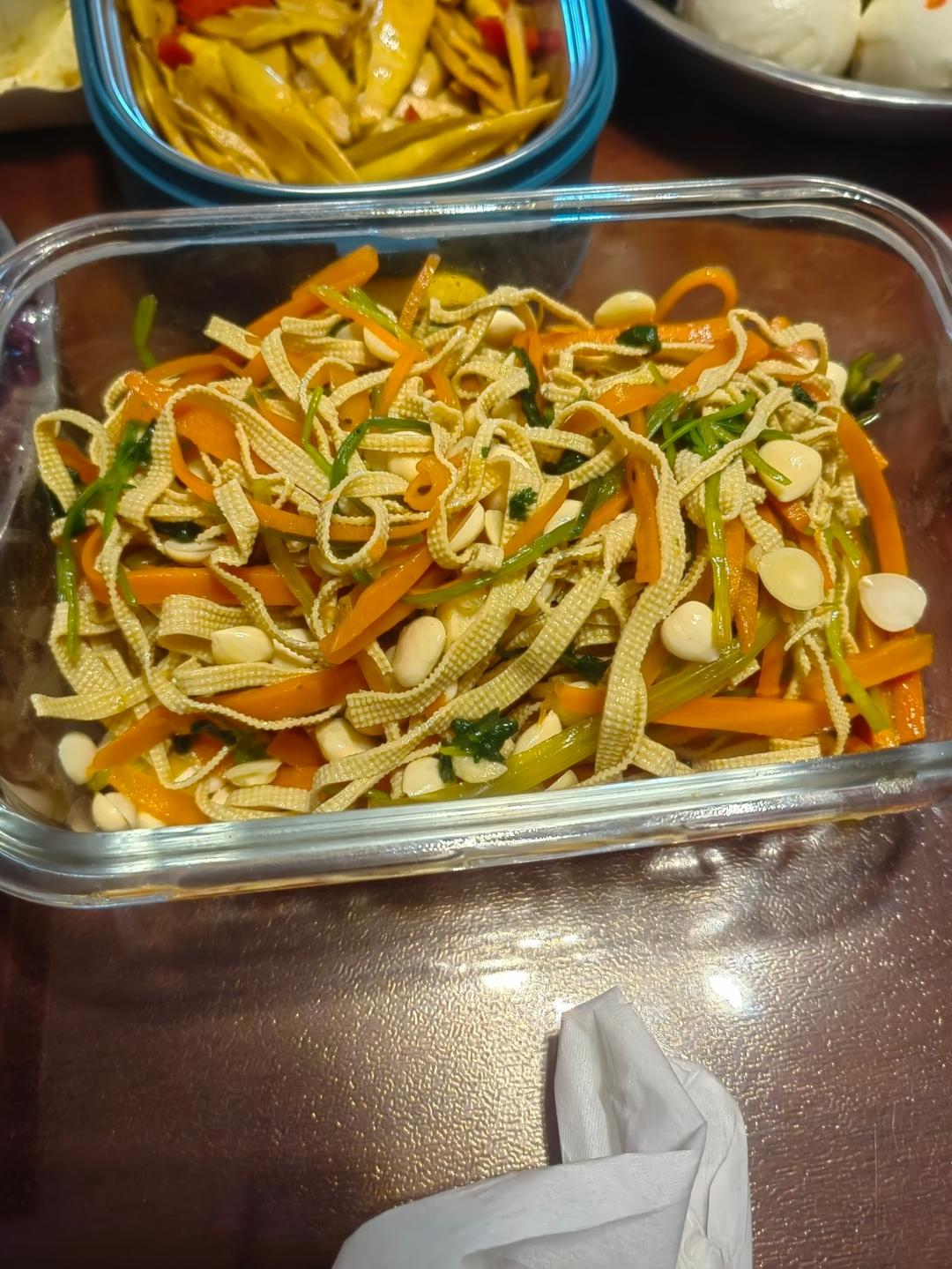 杏仁凉拌五香豆腐皮
