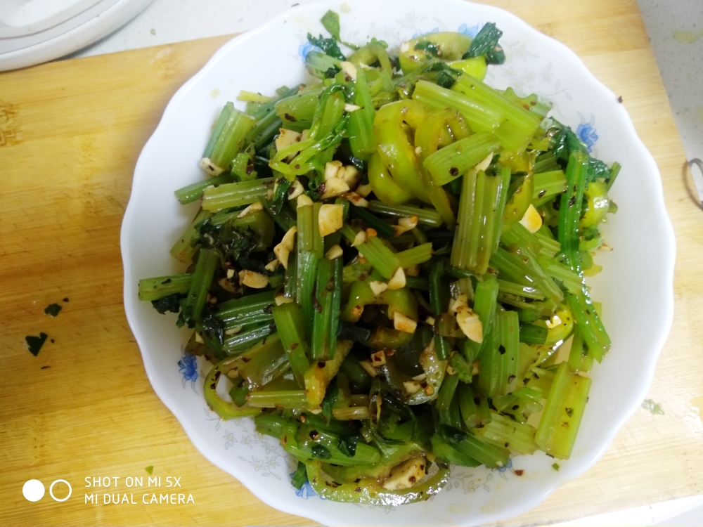 芹菜青椒咸菜的做法 步骤10
