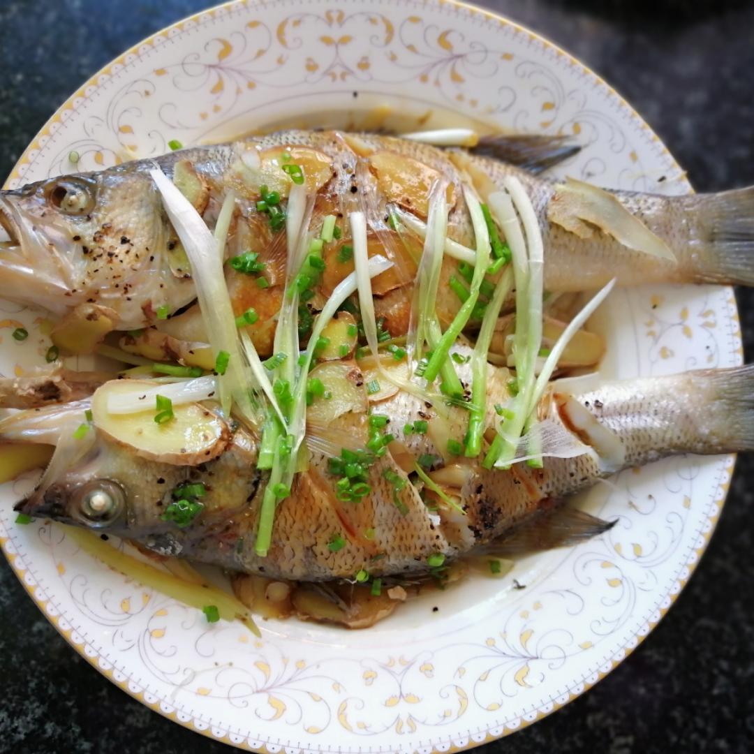 清蒸鲈鱼