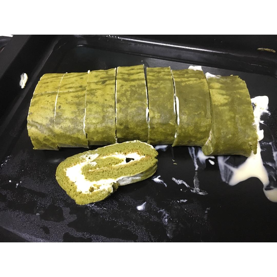 抹茶戚风蛋糕卷