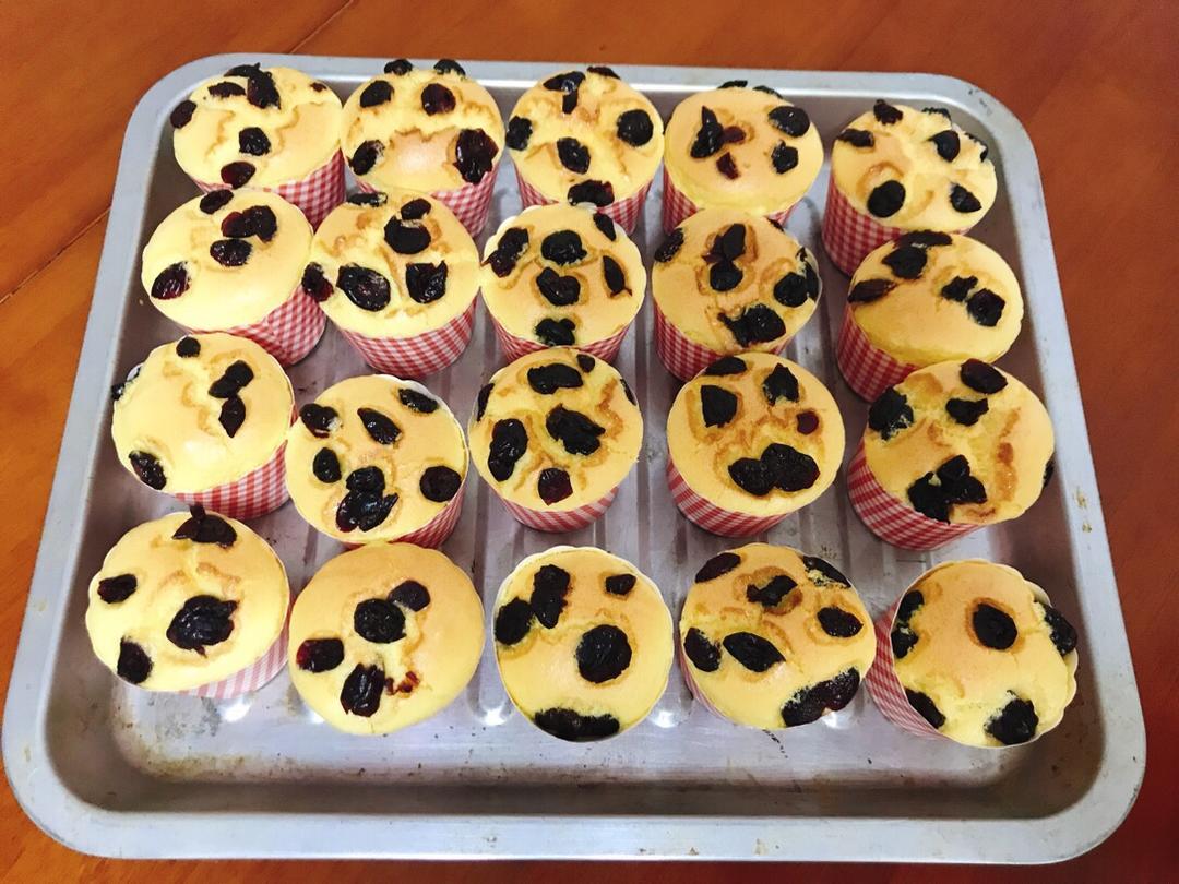 蔓越莓纸杯蛋糕