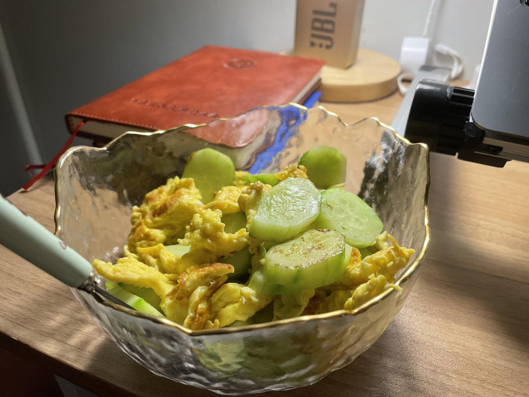 黄瓜炒鸡蛋