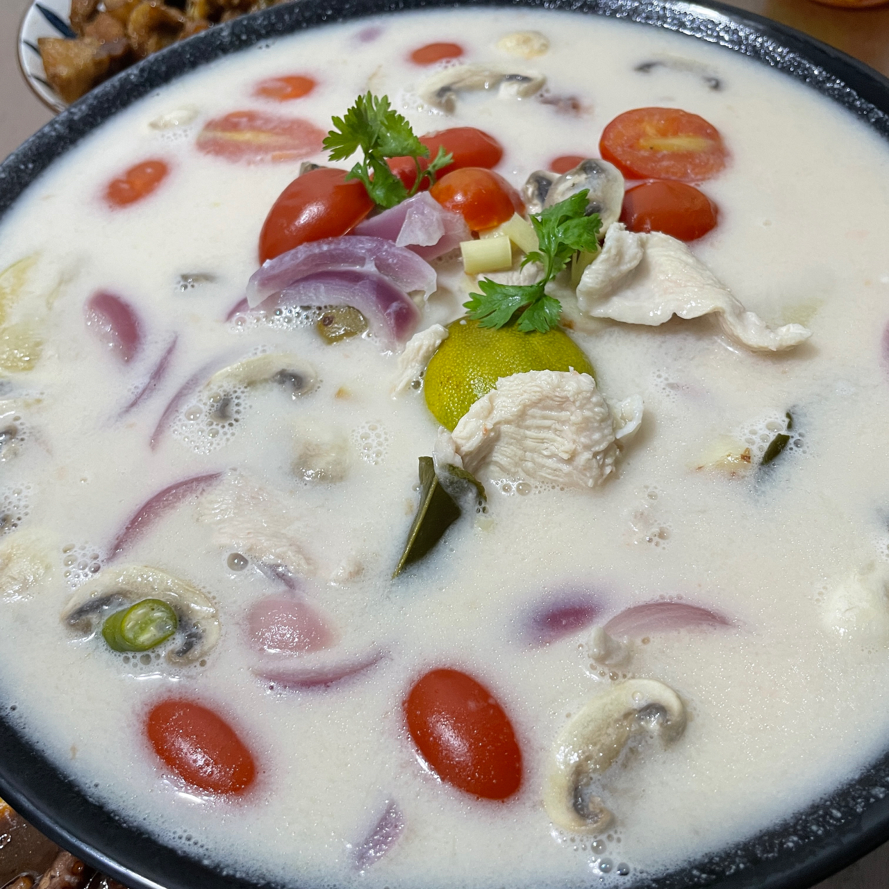泰国名汤之一泰式椰浆鸡