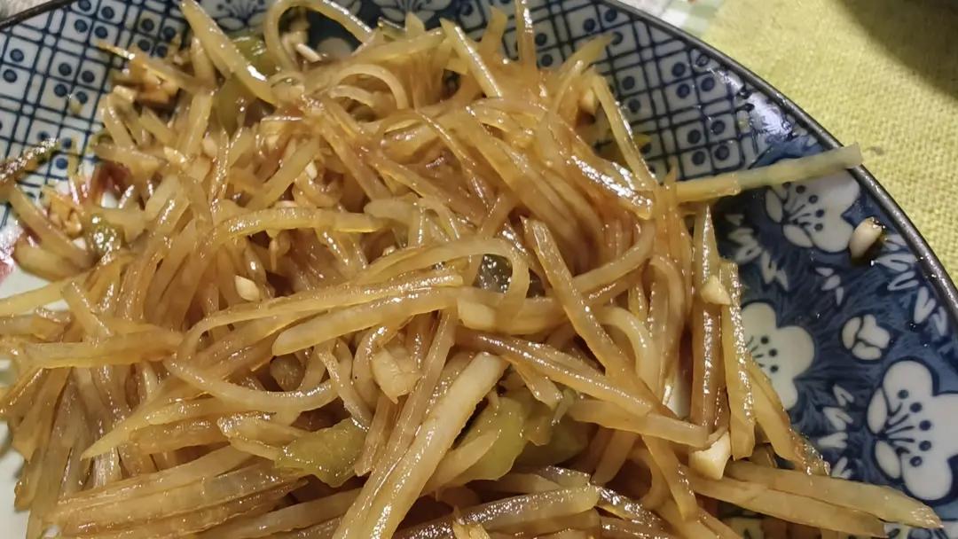 香辣开胃的凉拌土豆丝