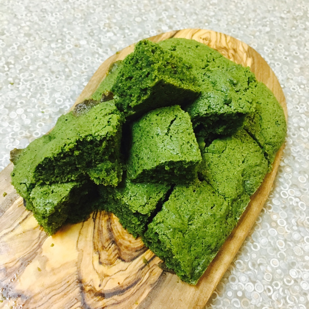 丰润的布朗尼口感-抹茶蜜红豆蛋糕