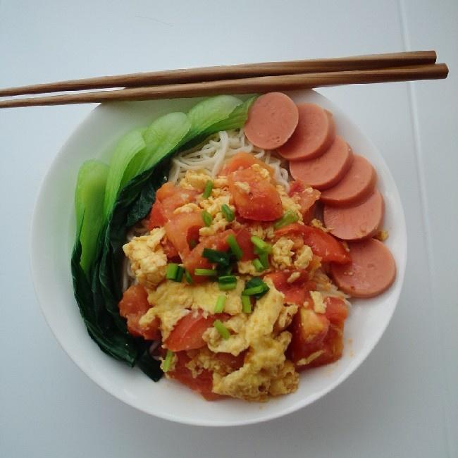 西红柿鸡蛋面线的做法