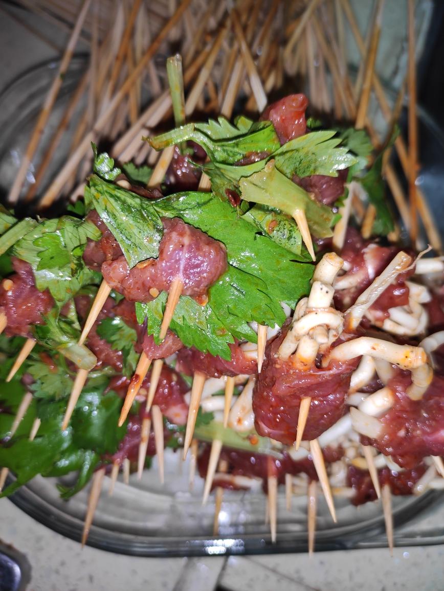 好吃的四川人的火锅串串牛肉