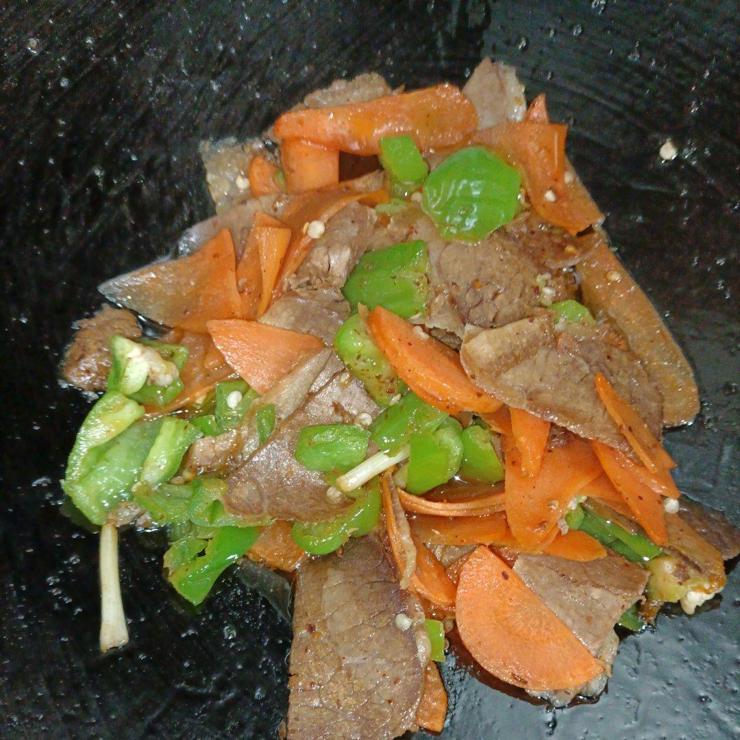 青椒爆卤牛肉