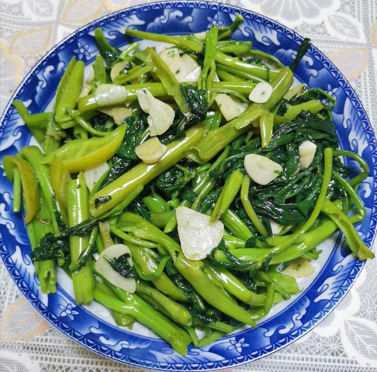 素炒空心菜的做法