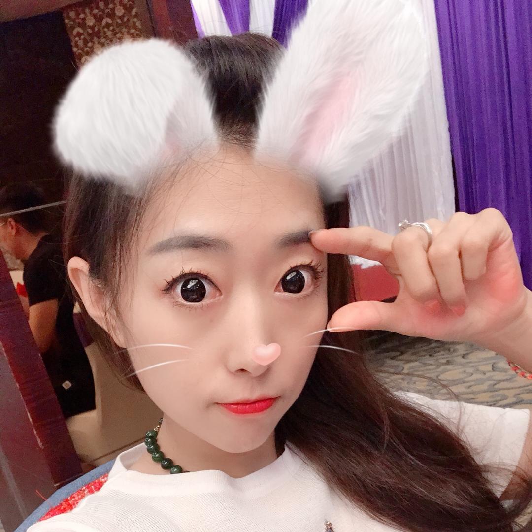 歪了的小光圈吖