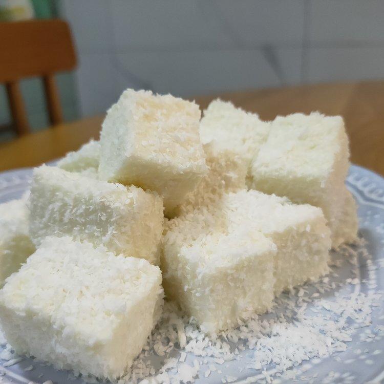 牛奶椰丝小方块