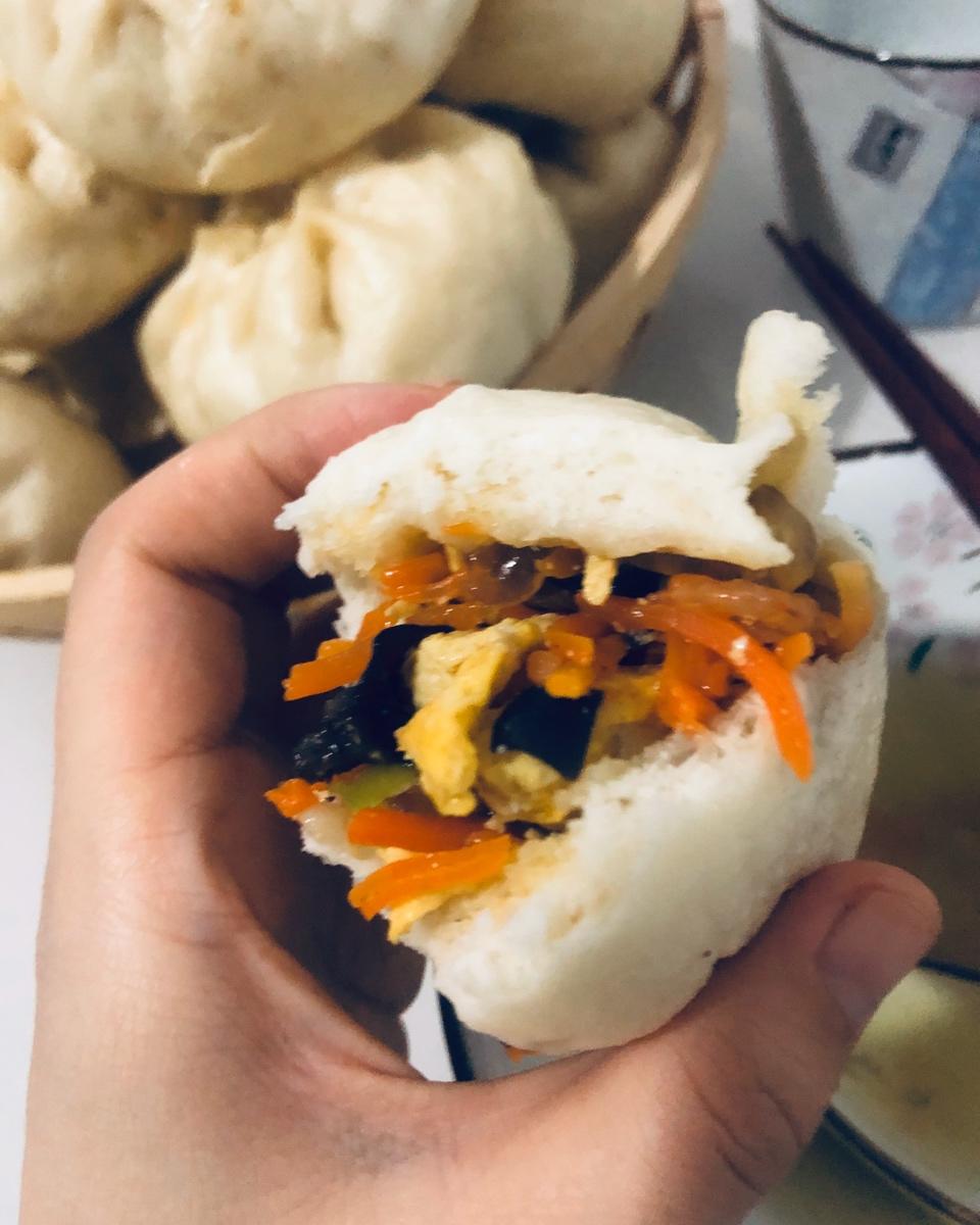 胡萝卜木耳鸡蛋素包子