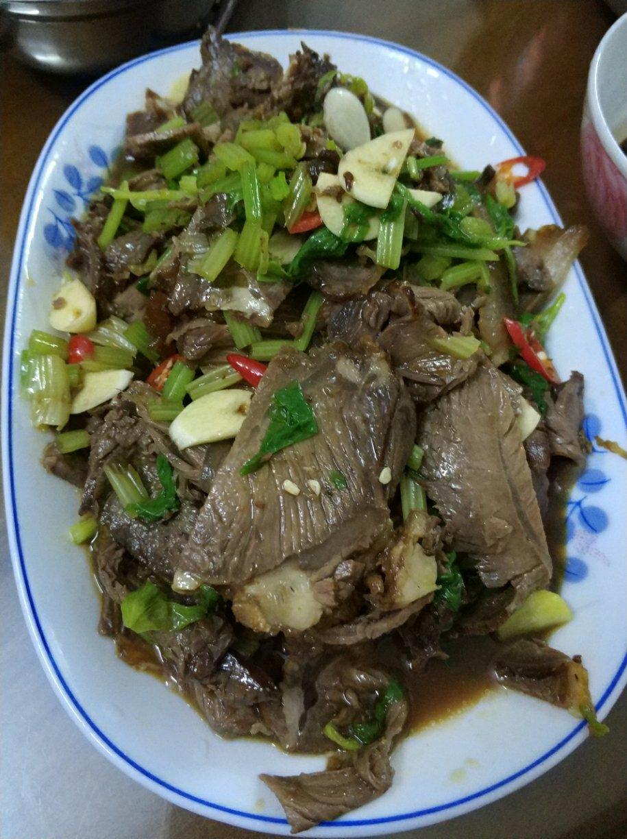 卤牛肉