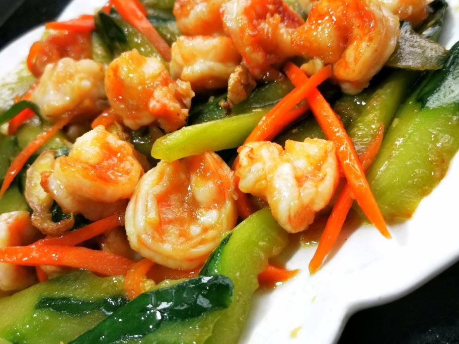 黄瓜炒虾球的做法