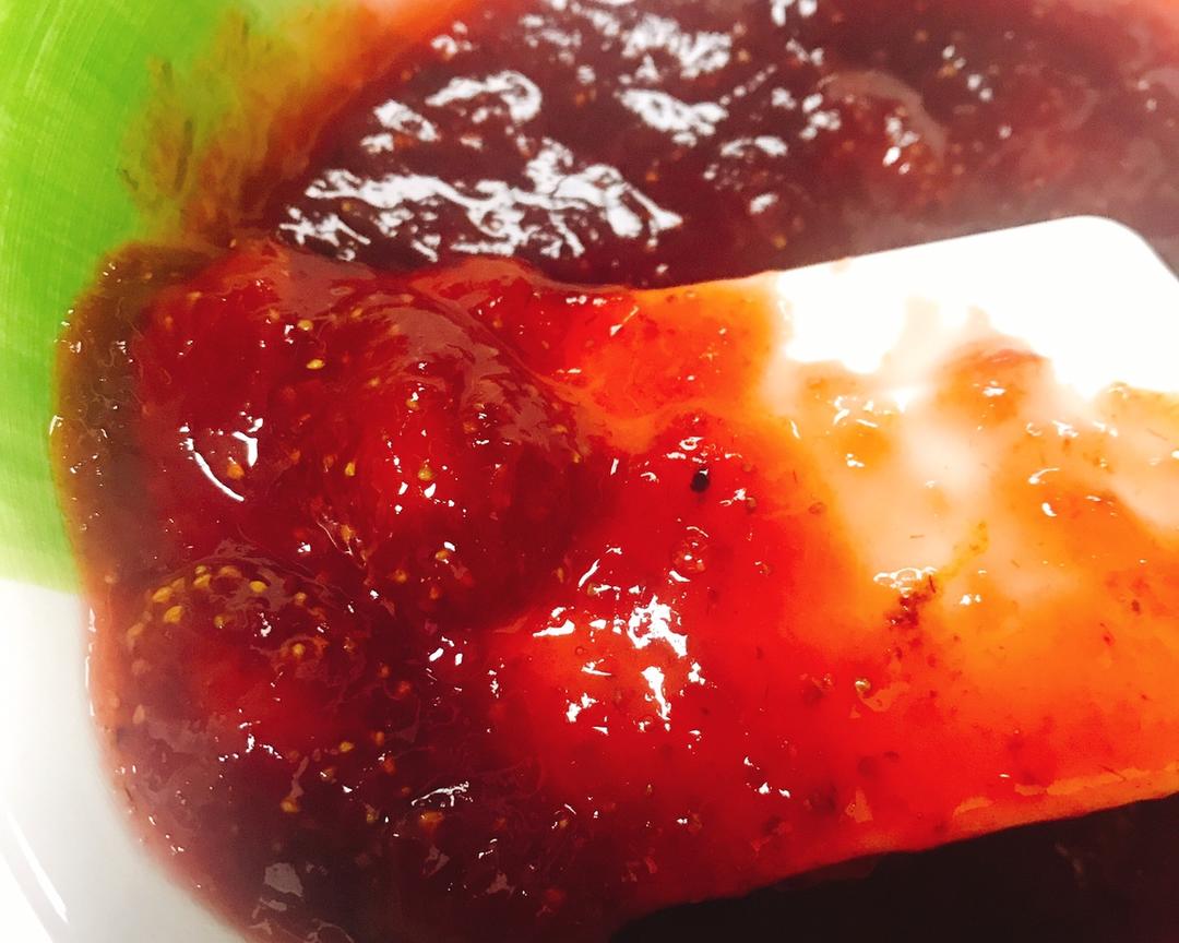 带着春天气息的甜蜜草莓酱-小美版