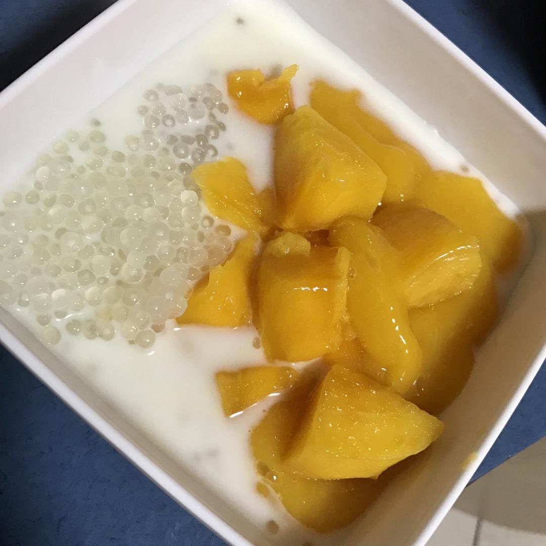 芒果椰汁西米露
