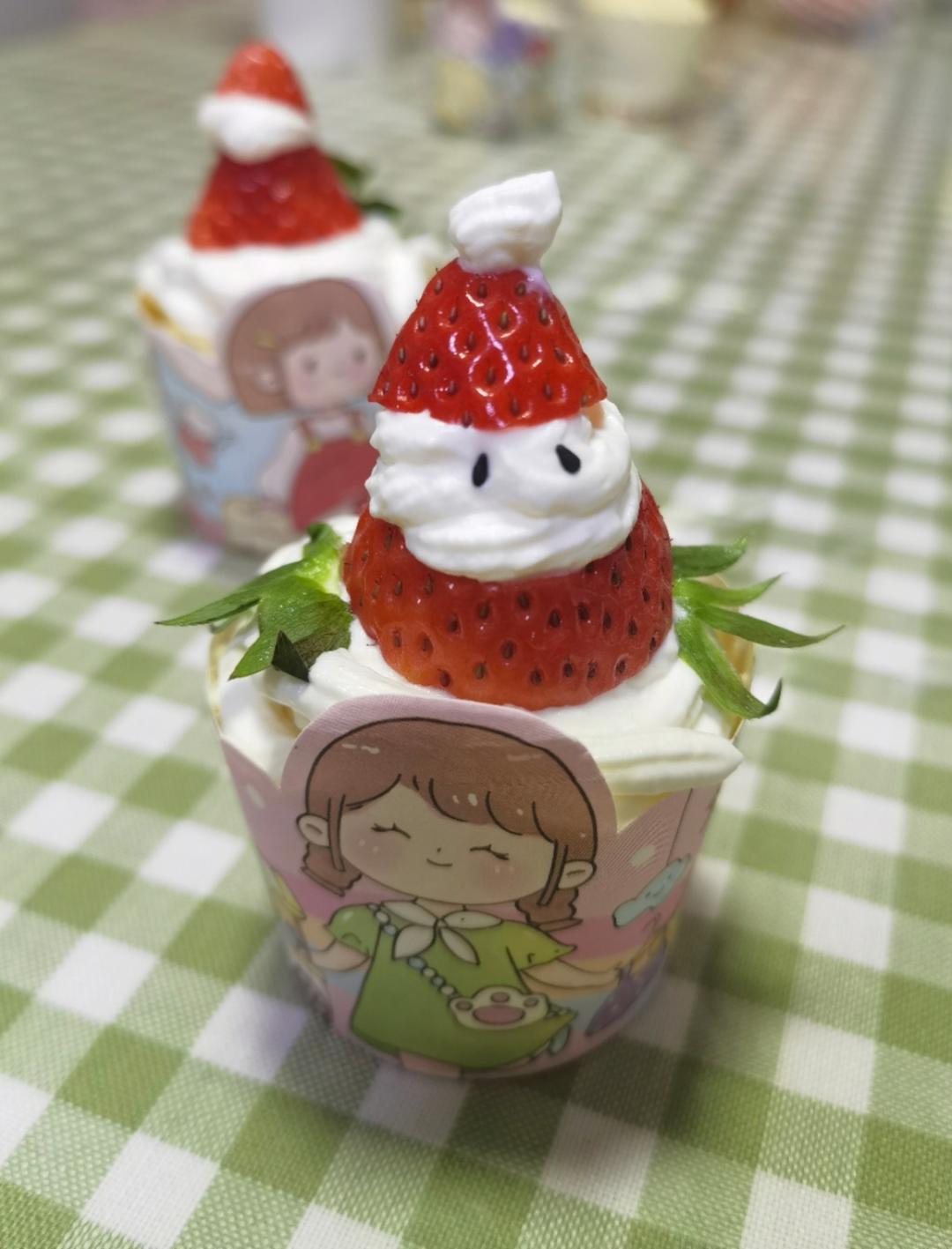 戚风纸杯奶油蛋糕