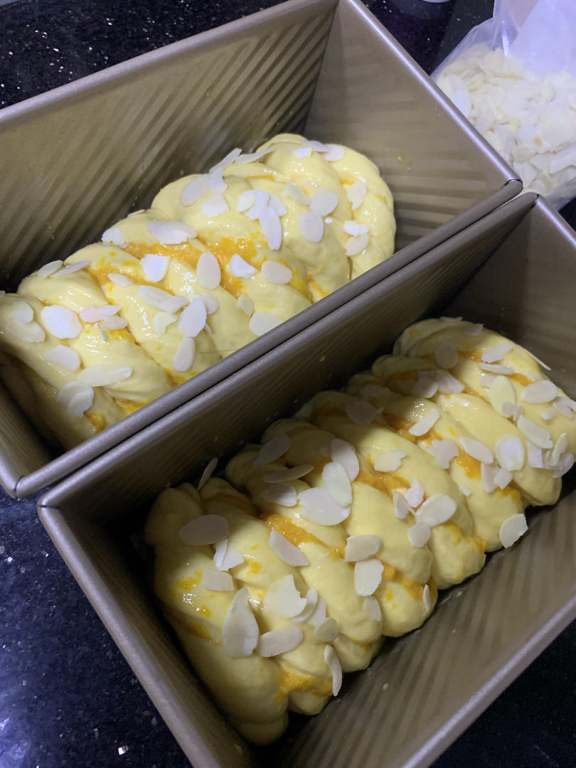 浓香奶味南瓜扭扭辫吐司