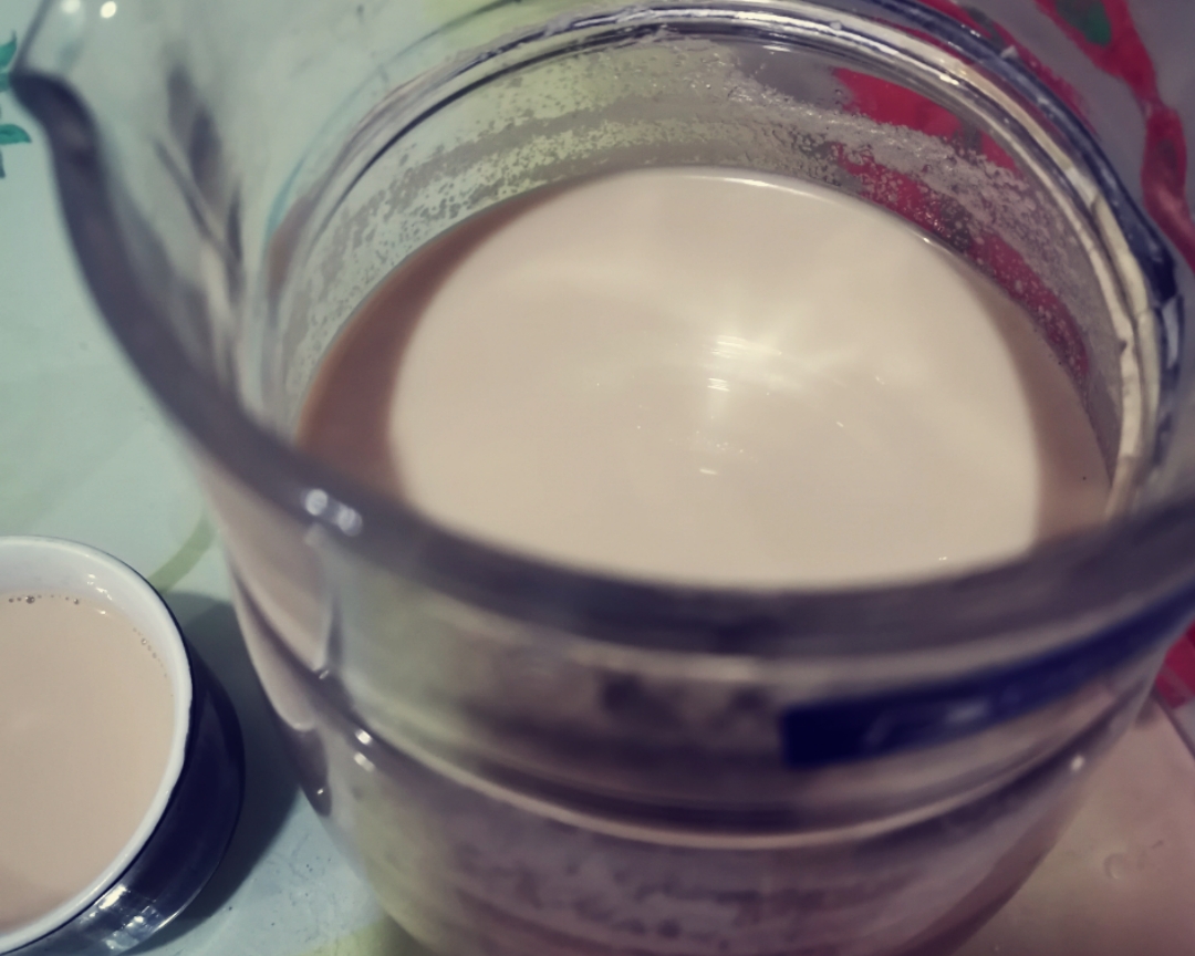 焦糖奶茶☕自煮一次成功！觉得很好喝😊的做法