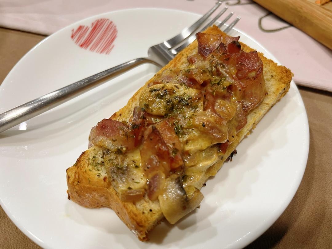 这也太香了‼️奶油蘑菇培根佐法棍🥖爆好吃😋
