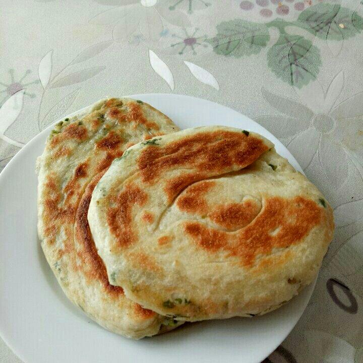 葱油饼（面粉吸水量不一样、水慢慢加）