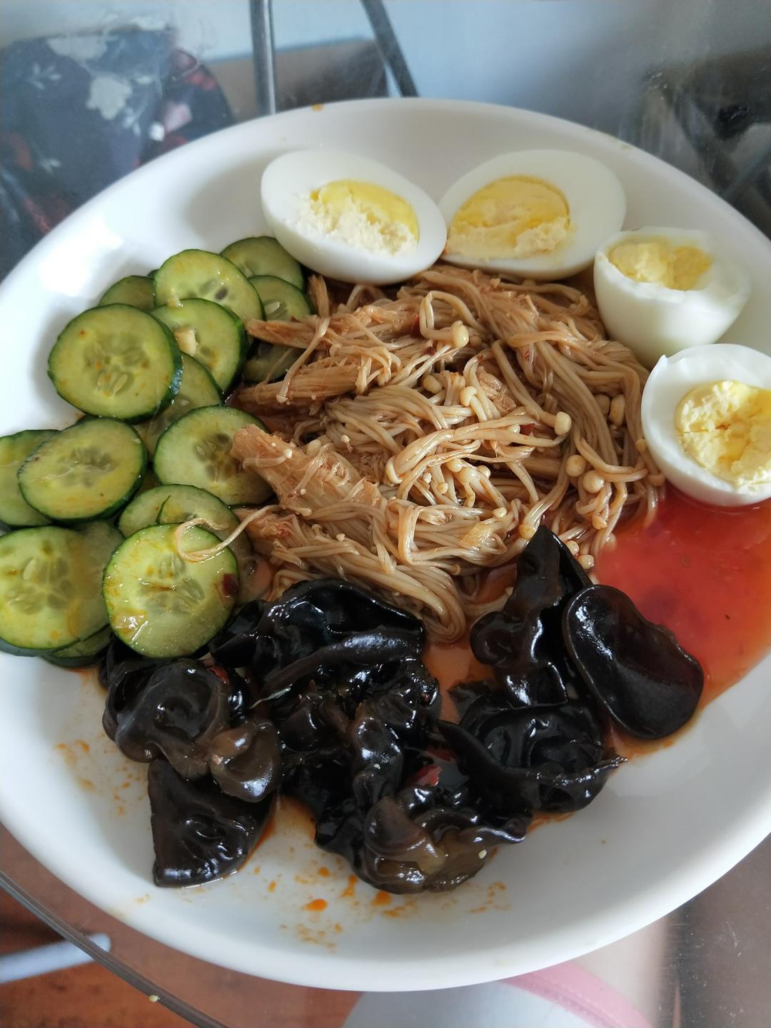 聪明花璐璐做的凉拌木耳金针菇