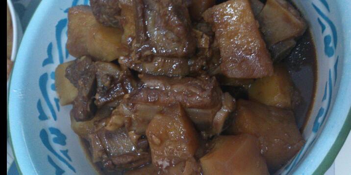 土豆炖排骨