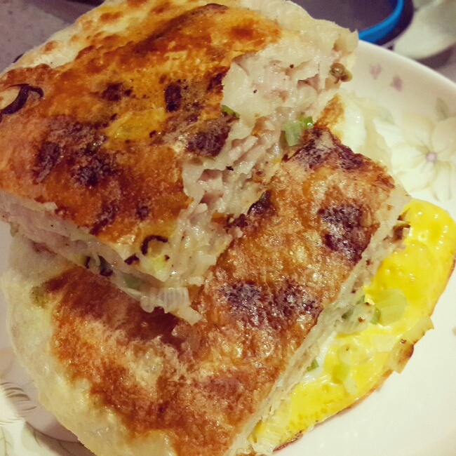 可能是最好吃系列--鸡蛋葱油饼