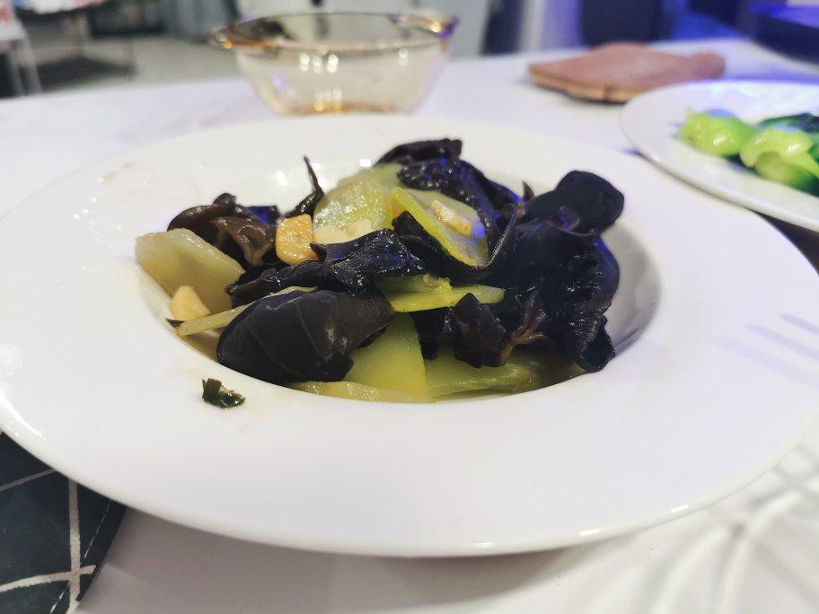 低卡营养素食——山药木耳炒莴笋