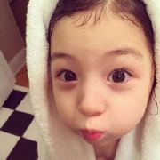 小酒窝肉肉嗒