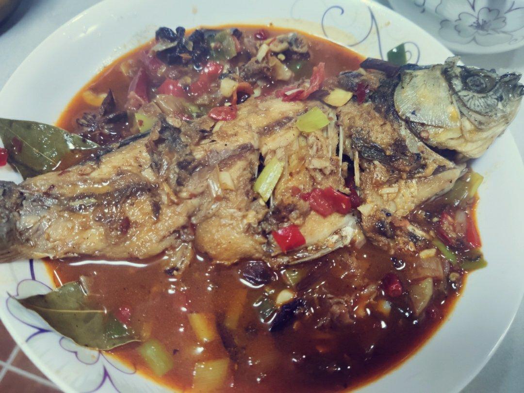 红烧鲫鱼